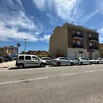 Lägenhetshotell Raquel's - Habitacions I Turistics - Sant Pere Pescador