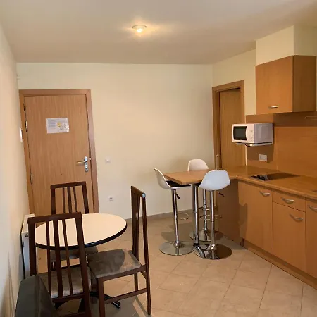 Aparthotel Raquel's - Habitacions I Turistics - 2*