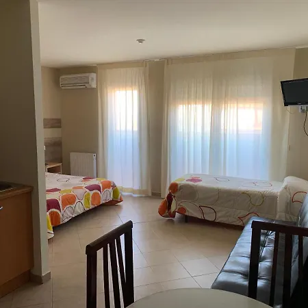 Aparthotel Raquel's - Habitacions I Turistics -
