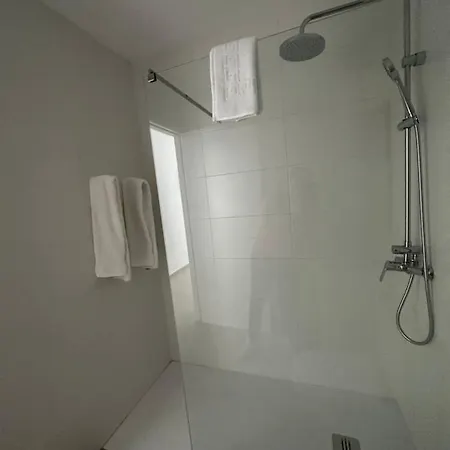 Raquel's - Habitacions I Turistics - 2*