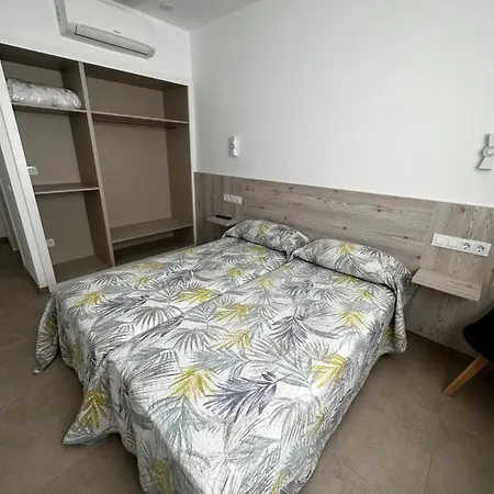 Raquel's - Habitacions I Turistics - Sant Pere Pescador