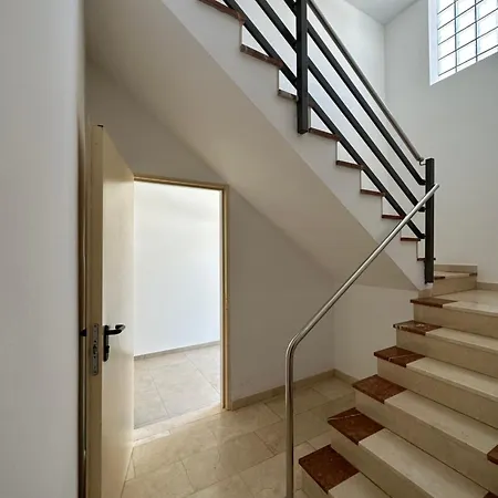 Raquel's - Habitacions I Turistics -