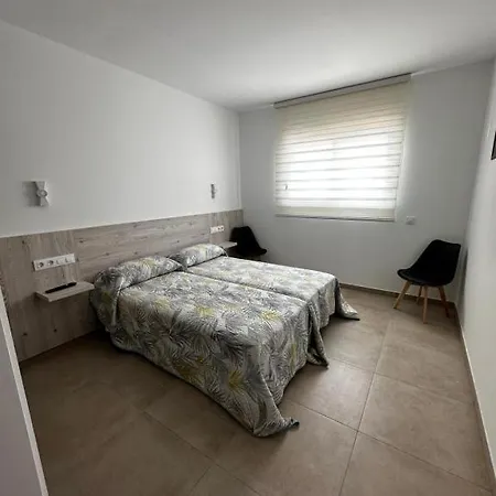 Aparthotel Raquel's - Habitacions I Turistics - Sant Pere Pescador