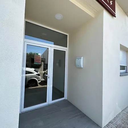 Raquel's - Habitacions I Turistics - Aparthotel 2*
