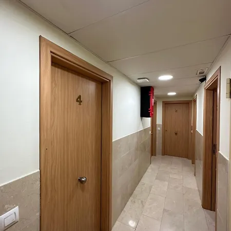 Raquel's - Habitacions I Turistics - 2*