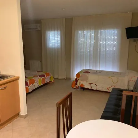 Raquel's - Habitacions I Turistics - Aparthotel Sant Pere Pescador